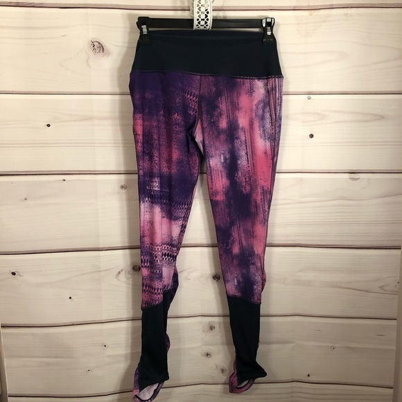 Nike High Waisted Leggings - Picture 5 of 5